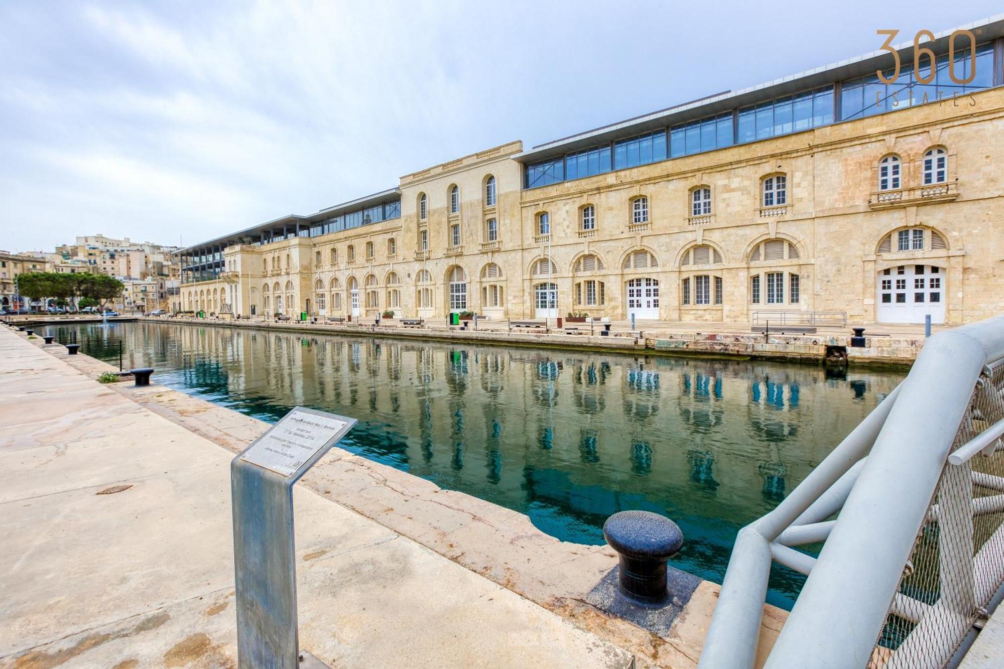 Apartament Lovely 2br In The Historical Town Of Bormla By 360 Estates *