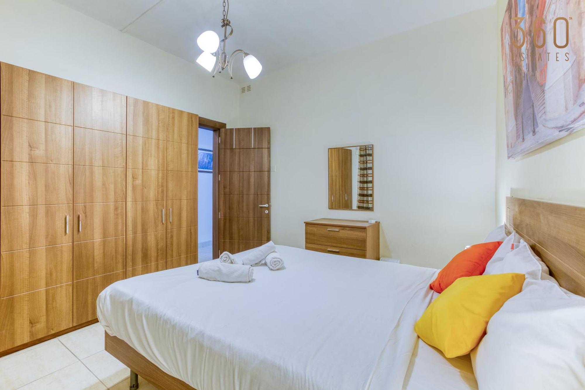Lovely 2br In The Historical Town Of Bormla By 360 Estates